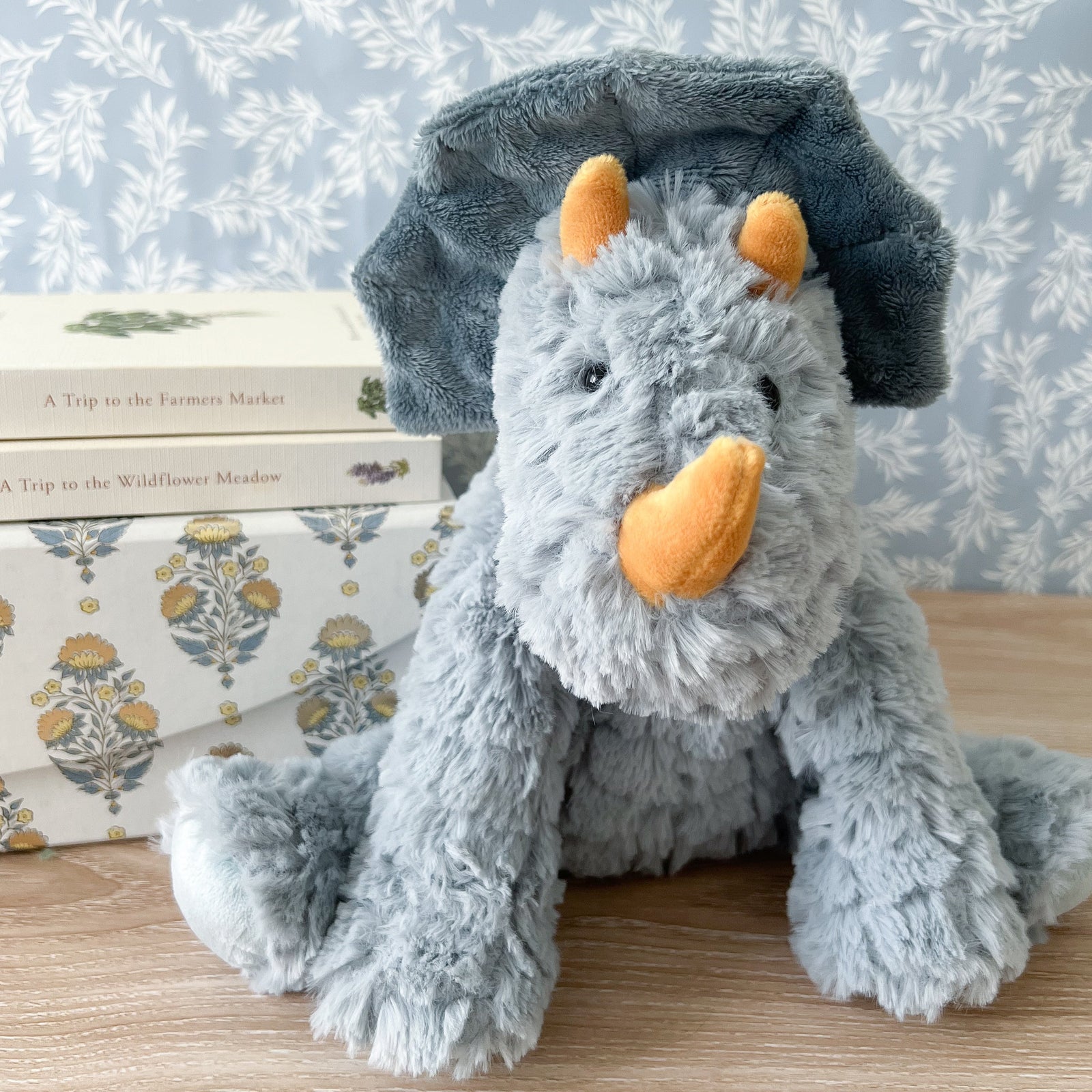 Bashful Dino Blue – Mon Ami