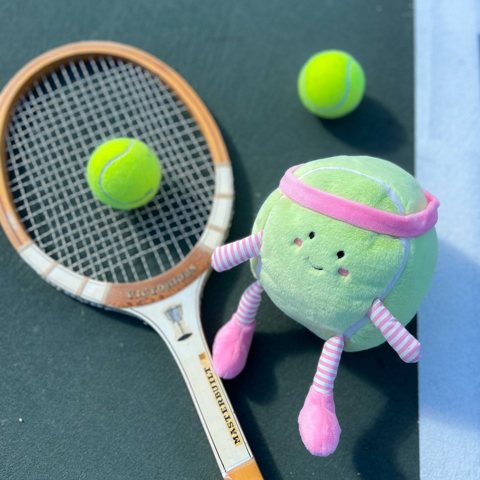 Tina Tennis Ball – Mon Ami
