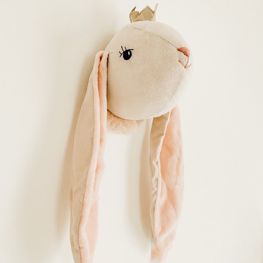 Stuffed animal clearance mounts